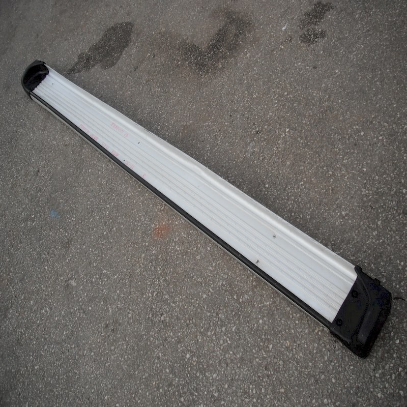 Σκαλοπάτια-Βαθμίδες Toyota-Hilux-(2005-2009) Kun15/25 Δεξιά 